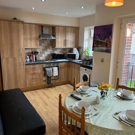Modern, Sleeps 10, Parking, Etihad, Coop Live, Park, Manchester-3